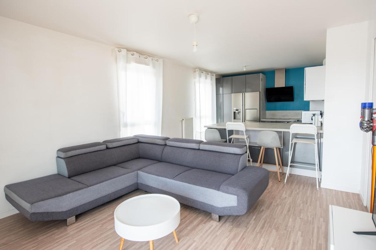 Appartements de 2 ou 3 chambres à 40 minutes de Paris Courcouronnes Exterior foto
